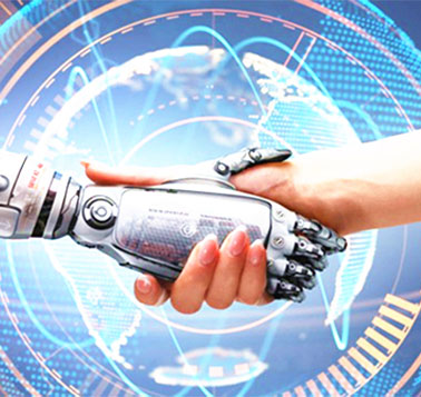 Quelle est la principale raison des prix élevés et bas des machines de moulage par injection ?